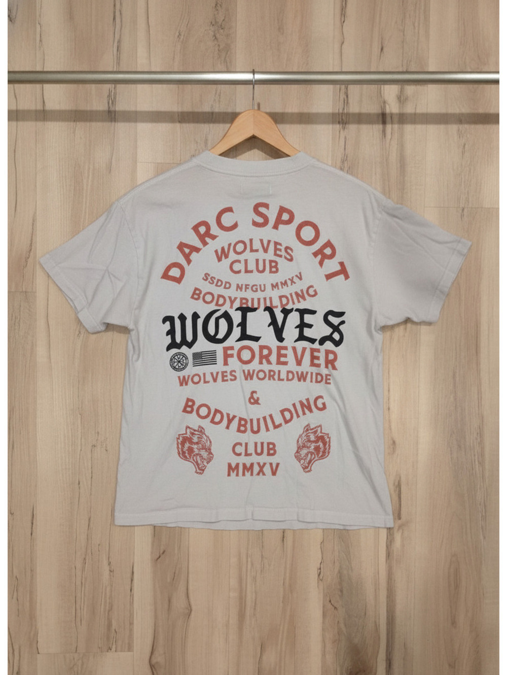 Darc Sport Wolves Club Bodybuilding Graphic T-Shirt
